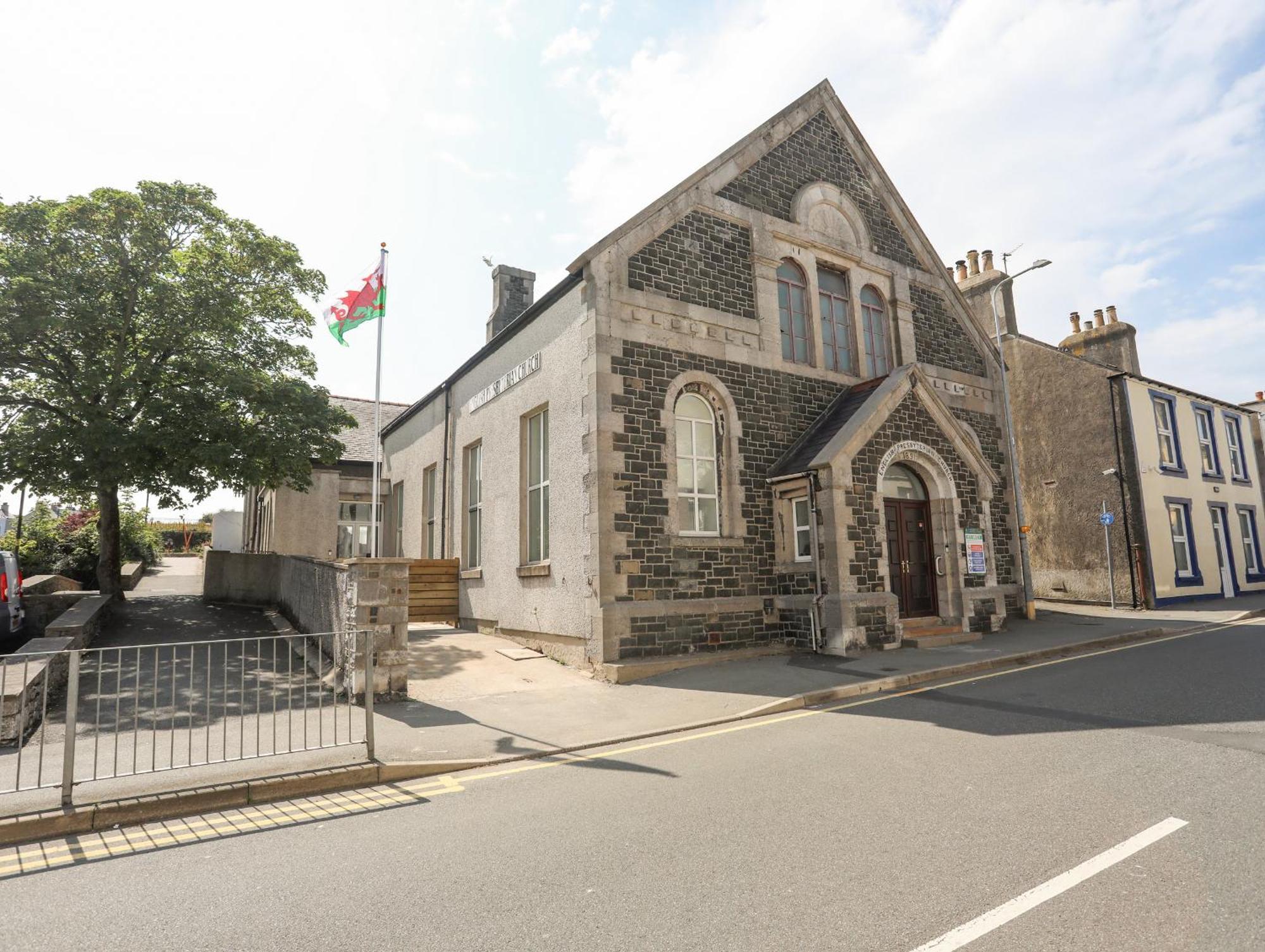 The Church Holyhead Esterno foto